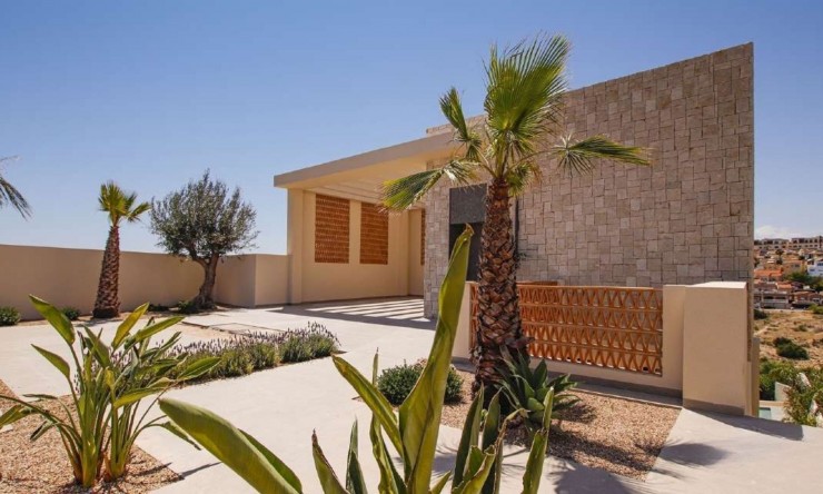 Nueva - Chalet - La Marina - La Escuera