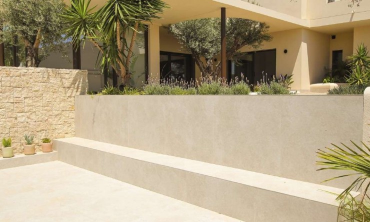 Nueva - Chalet - La Marina - La Escuera
