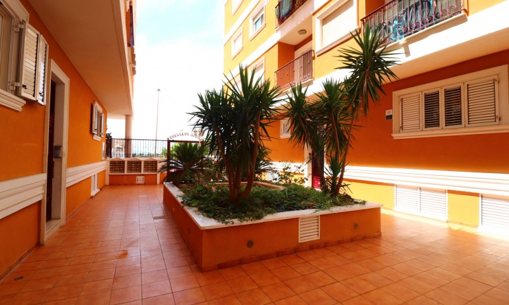 Re-Sale - Apartment - Rojales - Los Palacios