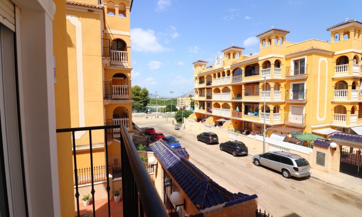 Re-Sale - Apartment - Algorfa - Algorfa - Village