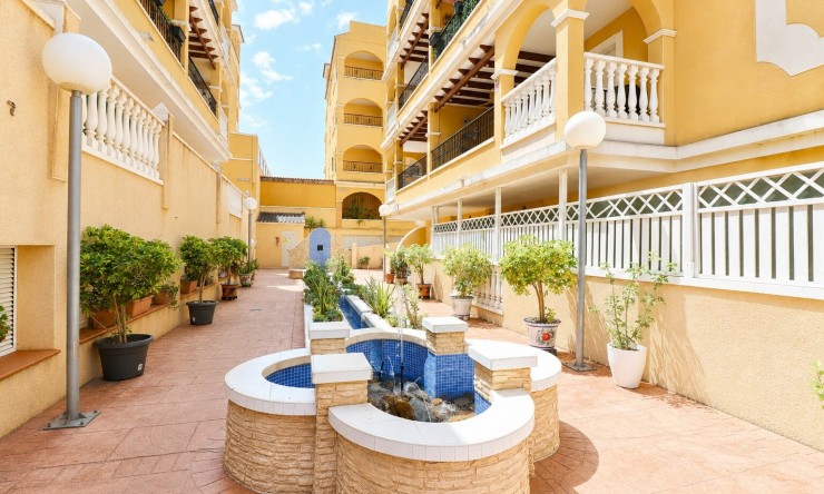 Re-Sale - Apartment - Algorfa - Algorfa - Village