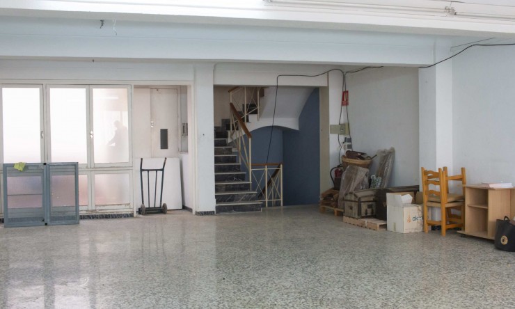 Re-Sale - Building (Mixed-Use) - Torrevieja - Torrevieja - Centre