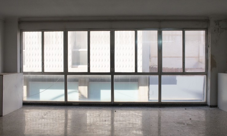 Re-Sale - Building (Mixed-Use) - Torrevieja - Torrevieja - Centre