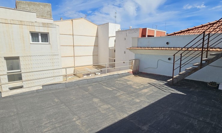 Re-Sale - Building (Mixed-Use) - Torrevieja - Torrevieja - Centre