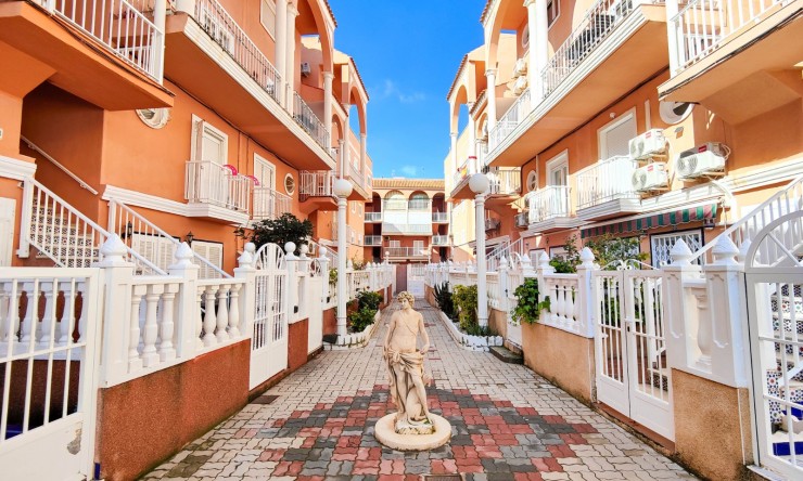 Re-Sale - Apartment - Torrevieja - Torre La Mata