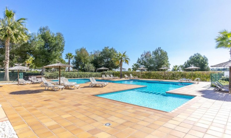 Re-Sale - Apartment - Las Colinas Golf Resort
