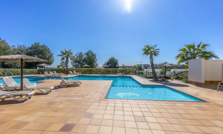 Re-Sale - Apartment - Las Colinas Golf Resort