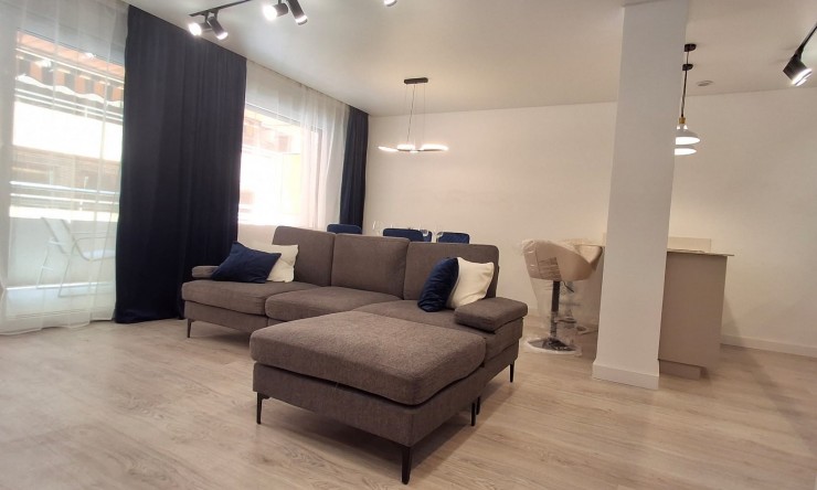 Re-Sale - Apartment - Torrevieja - Playa Acequion