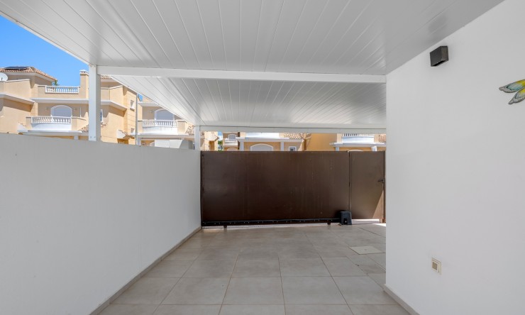 Re-Sale - Detached Villa - La Marina - La Marina - Urbanization