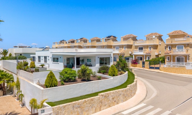 Re-Sale - Detached Villa - La Marina - La Marina - Urbanization