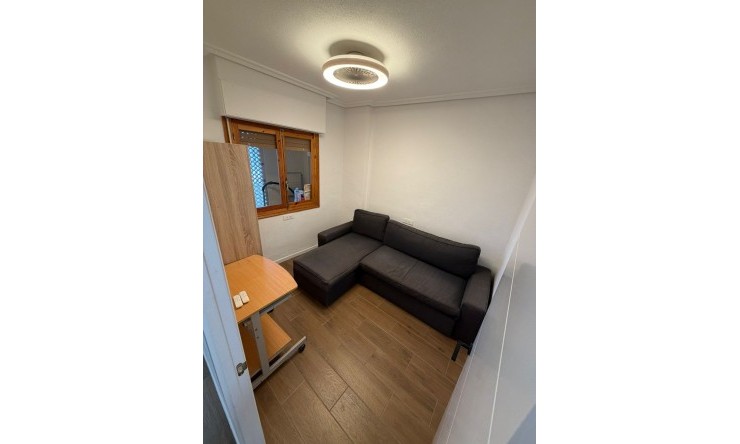 Re-Sale - Apartment - Orihuela Costa - Punta Prima