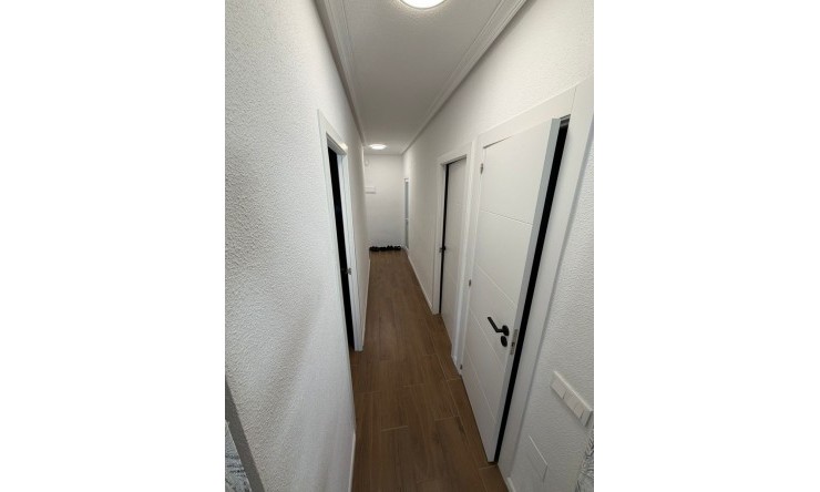 Re-Sale - Apartment - Orihuela Costa - Punta Prima