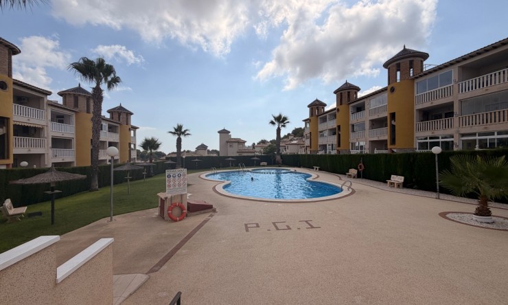 Re-Sale - Apartment - Orihuela Costa - Villamartin