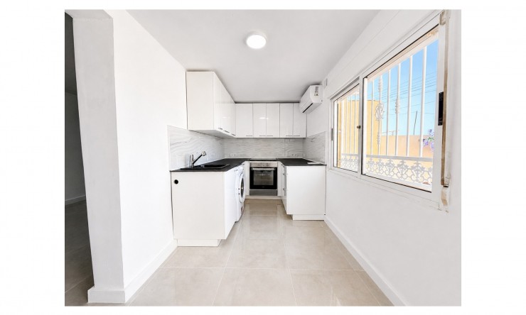 Re-Sale - Bungalow - Torrevieja - La Siesta