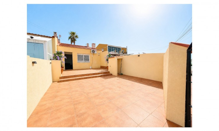 Re-Sale - Bungalow - Torrevieja - La Siesta