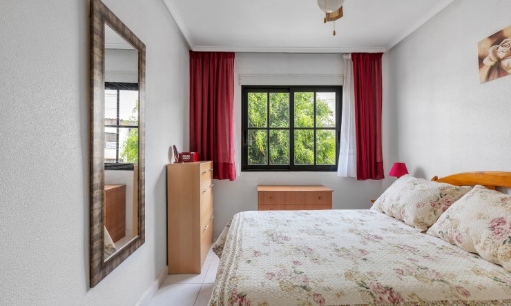 Re-Sale - Apartment - Orihuela Costa - Punta Prima