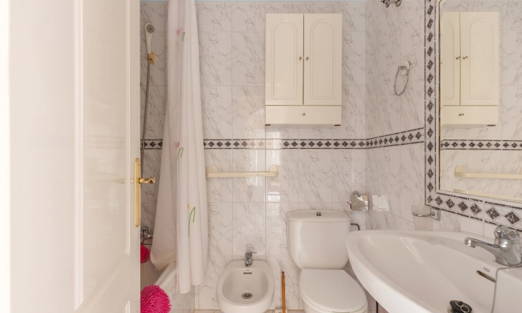 Re-Sale - Apartment - Orihuela Costa - Punta Prima