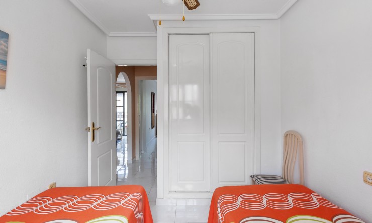 Re-Sale - Apartment - Orihuela Costa - Punta Prima