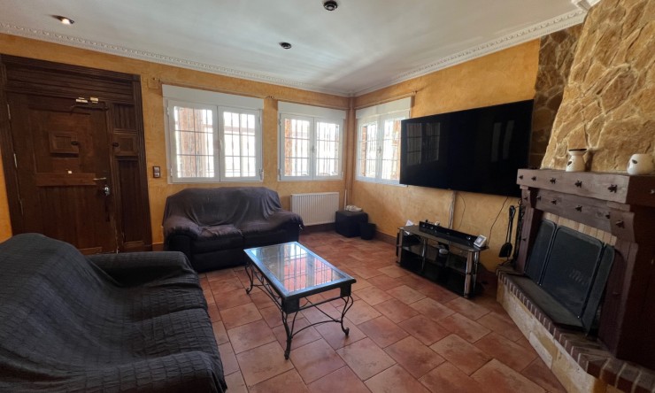 Re-Sale - Detached Villa - La Marina - La Escuera