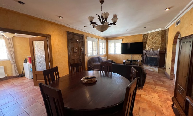 Re-Sale - Detached Villa - La Marina - La Escuera