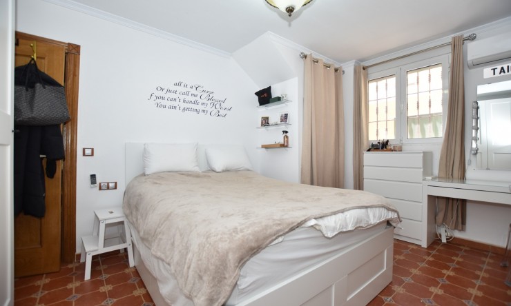 Re-Sale - Detached Villa - La Marina - La Escuera