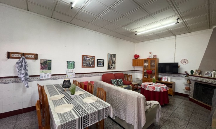 Videresalg - Frittliggende Villa - San Miguel de Salinas - pueblo