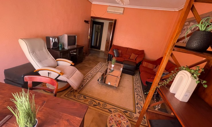 Videresalg - Frittliggende Villa - San Miguel de Salinas - pueblo