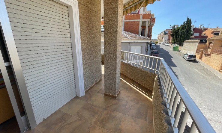 Videresalg - Frittliggende Villa - San Miguel de Salinas - pueblo