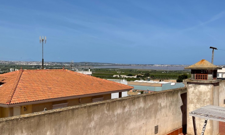 Videresalg - Frittliggende Villa - San Miguel de Salinas - pueblo