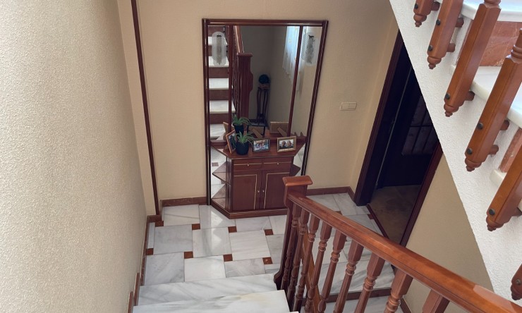 Videresalg - Frittliggende Villa - San Miguel de Salinas - pueblo