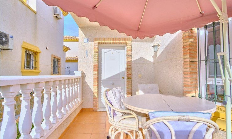 Videresalg - Frittliggende Villa - Los Montesinos - La Herrada