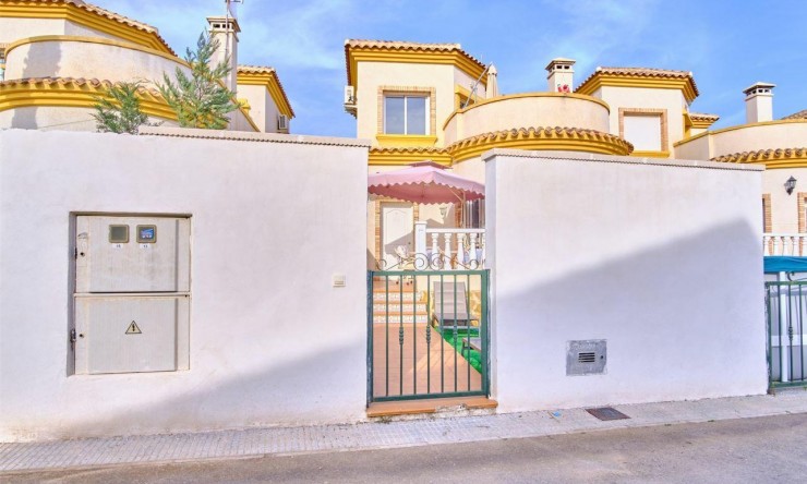 Videresalg - Frittliggende Villa - Los Montesinos - La Herrada