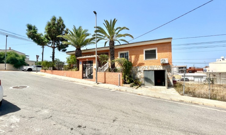 Re-Sale - Detached Villa - Benijofar - pueblo
