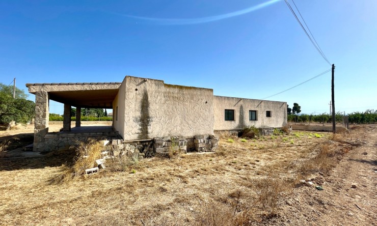 Videresalg - Land Eiendom - Elche - Matola