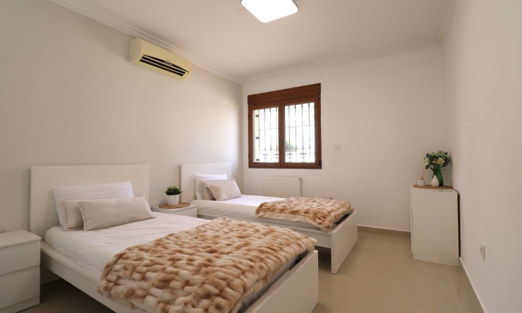 Videresalg - Frittliggende Villa - Algorfa - Lomas de La Juliana