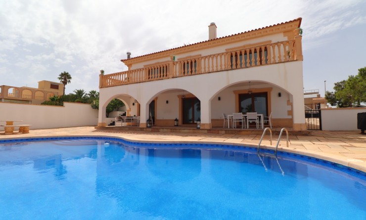 Videresalg - Frittliggende Villa - Algorfa - Lomas de La Juliana