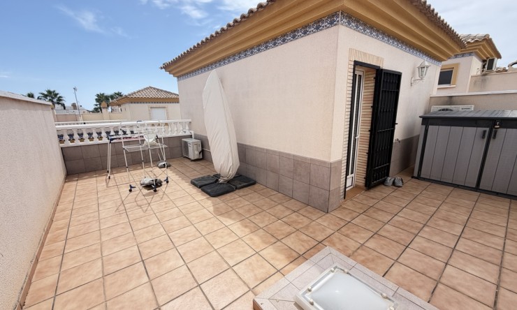 Videresalg - Firemannsvilla - Orihuela Costa - Villamartin