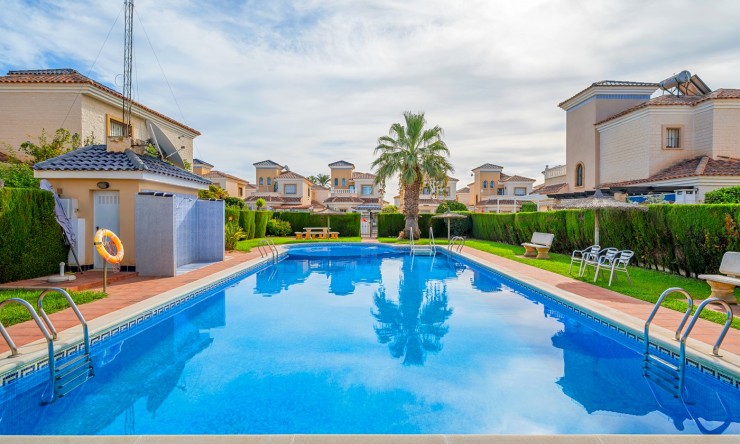 Videresalg - Frittliggende Villa - Guardamar del Segura - El Raso
