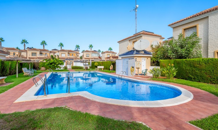 Videresalg - Frittliggende Villa - Guardamar del Segura - El Raso