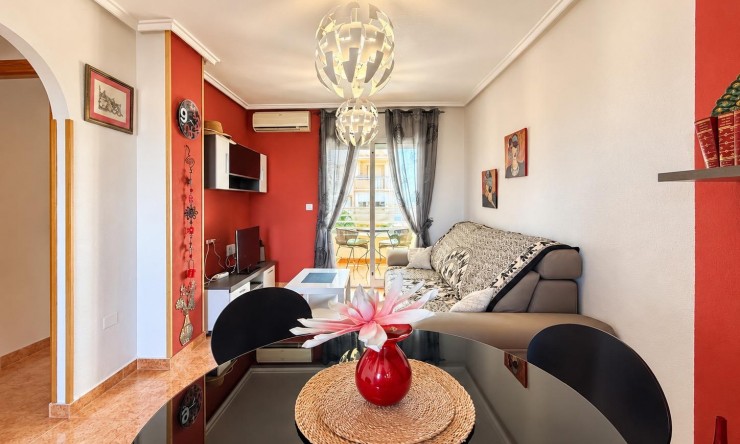 Reventa - Apartamento - Torrevieja - Aguas Nuevas