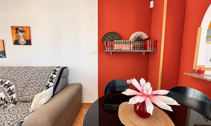Reventa - Apartamento - Torrevieja - Aguas Nuevas