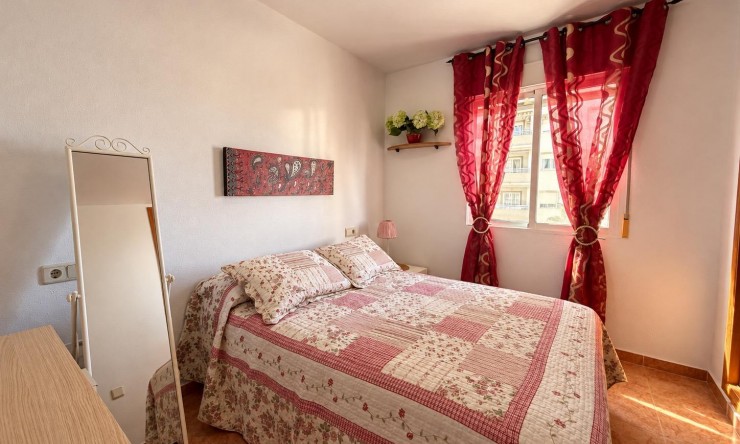 Reventa - Apartamento - Torrevieja - Aguas Nuevas