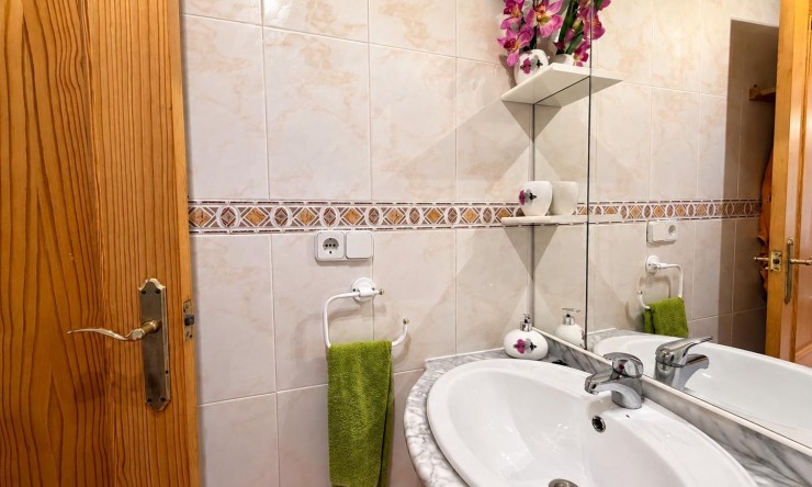 Reventa - Apartamento - Torrevieja - Aguas Nuevas