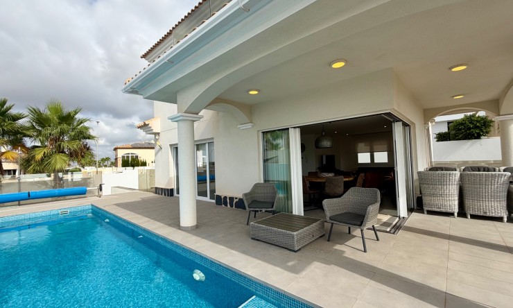 Wederverkoop - Vrijstaande Villa - La Marina - La Marina - Verstedelijking