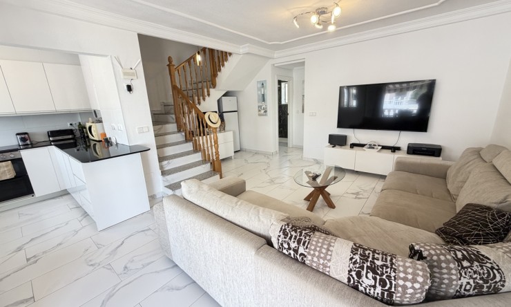 Videresalg - Frittliggende Villa - Orihuela Costa - Villamartin