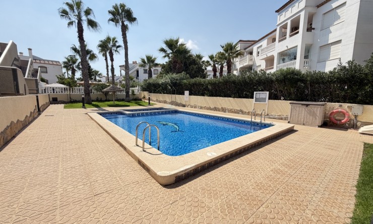 Videresalg - Frittliggende Villa - Orihuela Costa - Villamartin