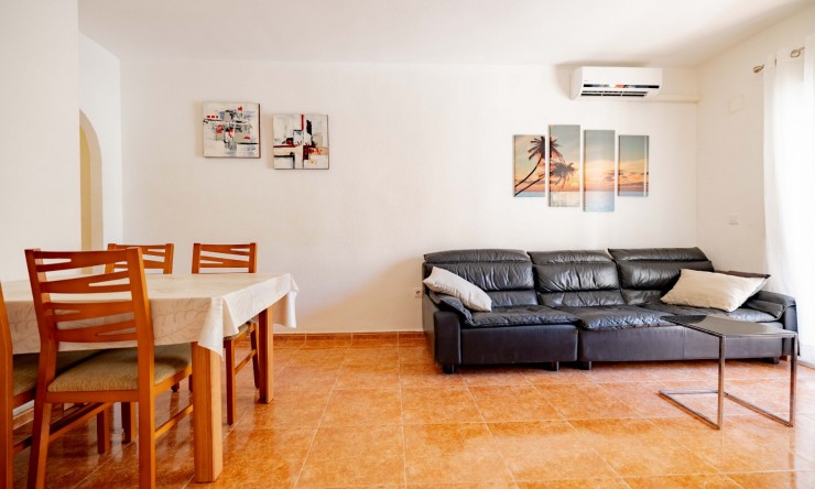 Re-Sale - Apartment - Torrevieja - Playa Los Locos