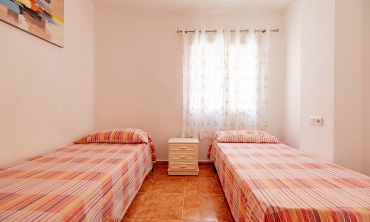 Re-Sale - Apartment - Torrevieja - Playa Los Locos