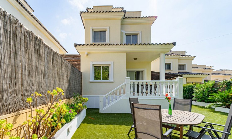 Videresalg - Frittliggende Villa - El Campello - Urb Els Banyets