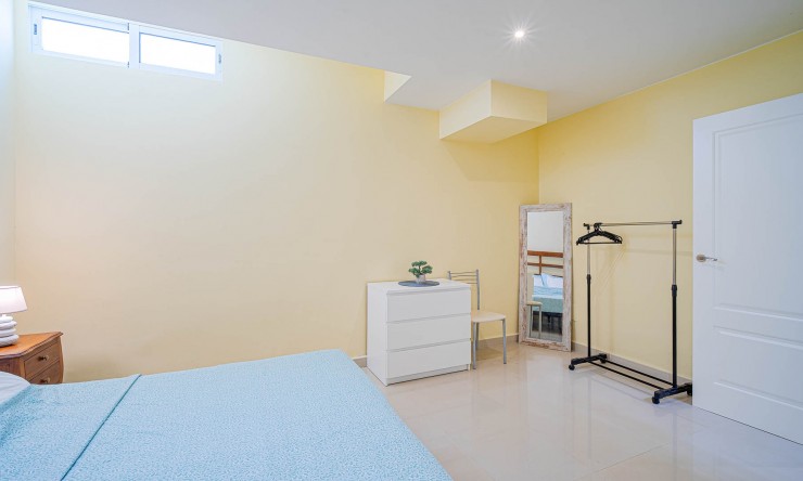 Videresalg - Frittliggende Villa - El Campello - Urb Els Banyets